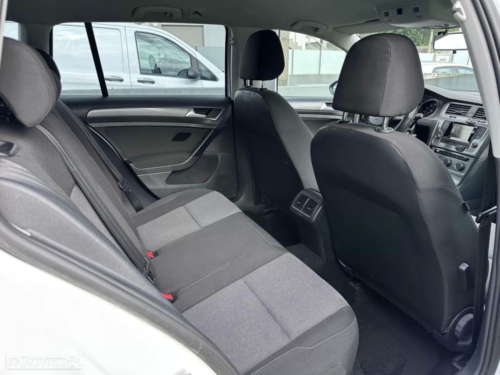 VW Golf Variant 1.6 TDi Highline - 41