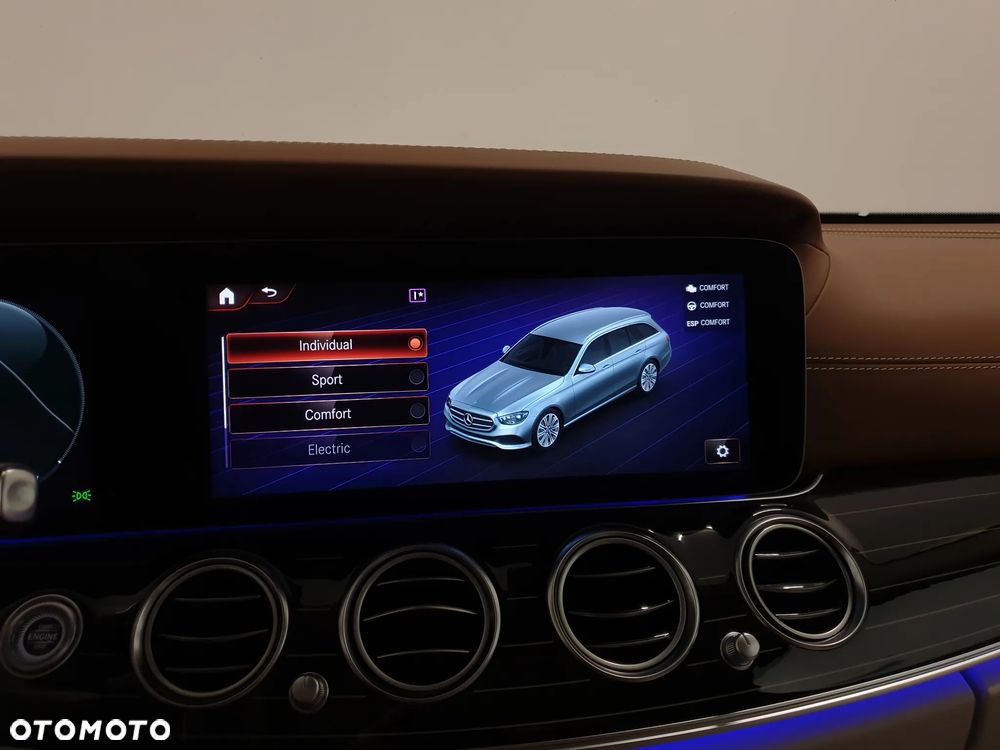 Mercedes-Benz Klasa E 300 de 4Matic 9G-TRONIC AMG Line - 22