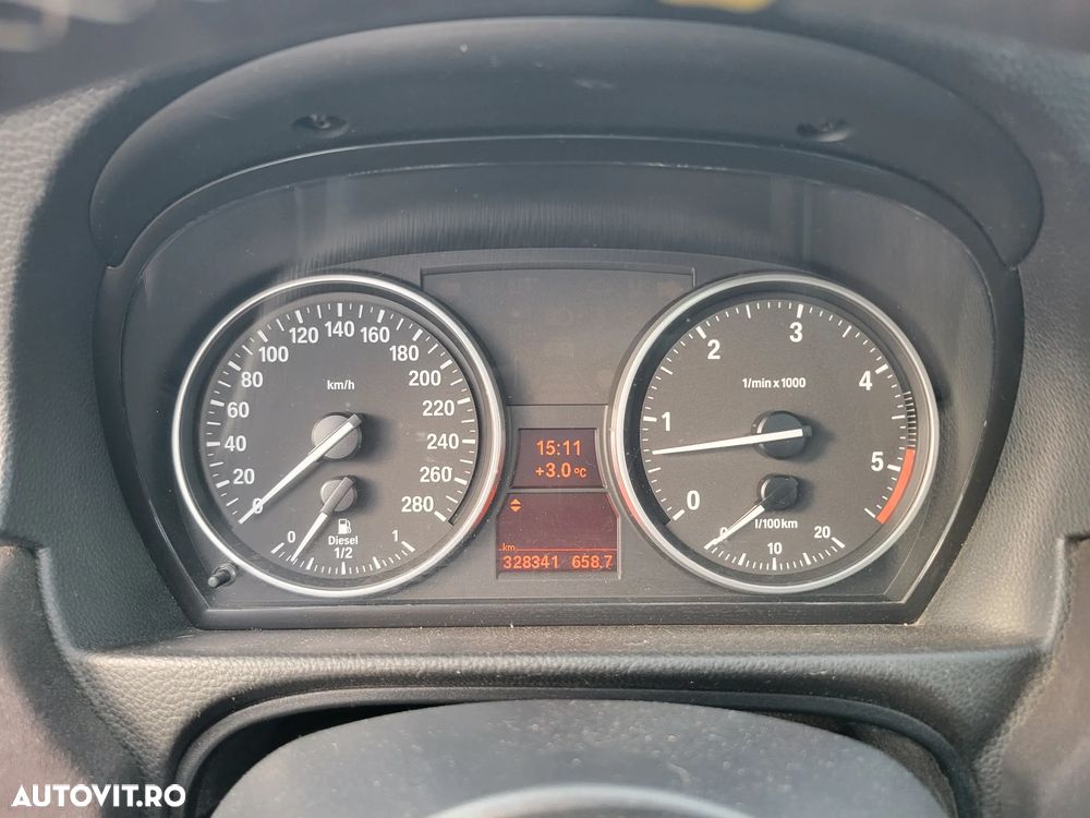 BMW Seria 3 325d - 16