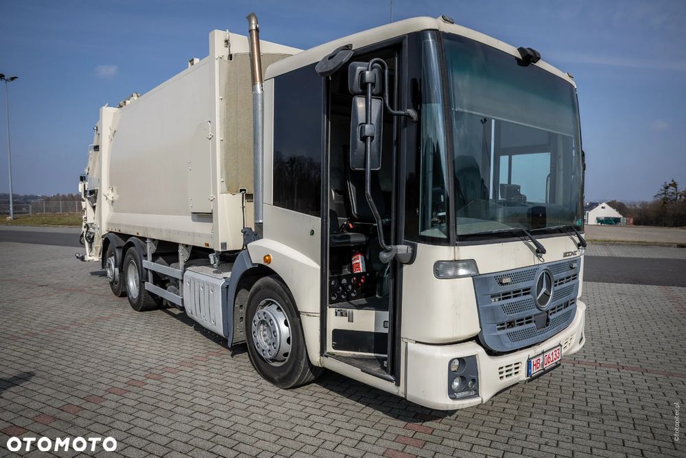 Mercedes-Benz Econic - 11