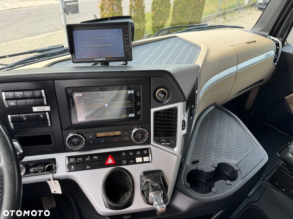 Mercedes-Benz Actros - 29