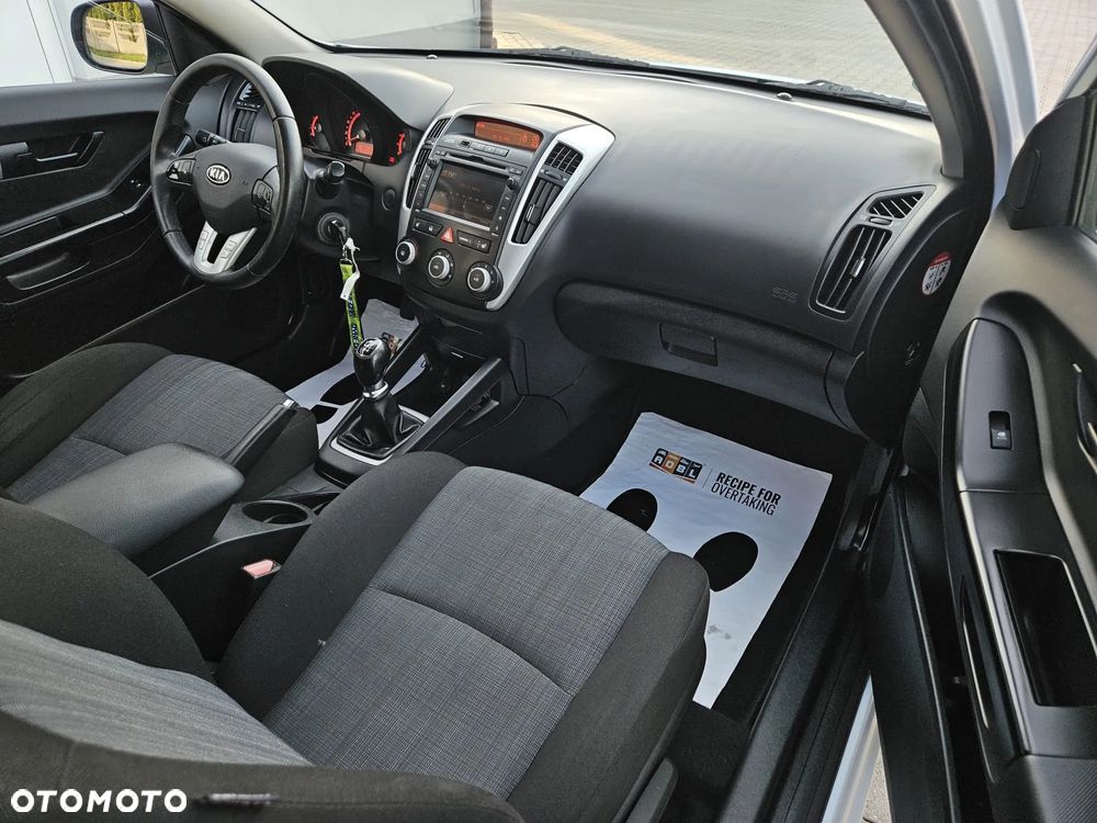 Kia ProCeed 1.4 CVVT Dream-Team Edition - 22
