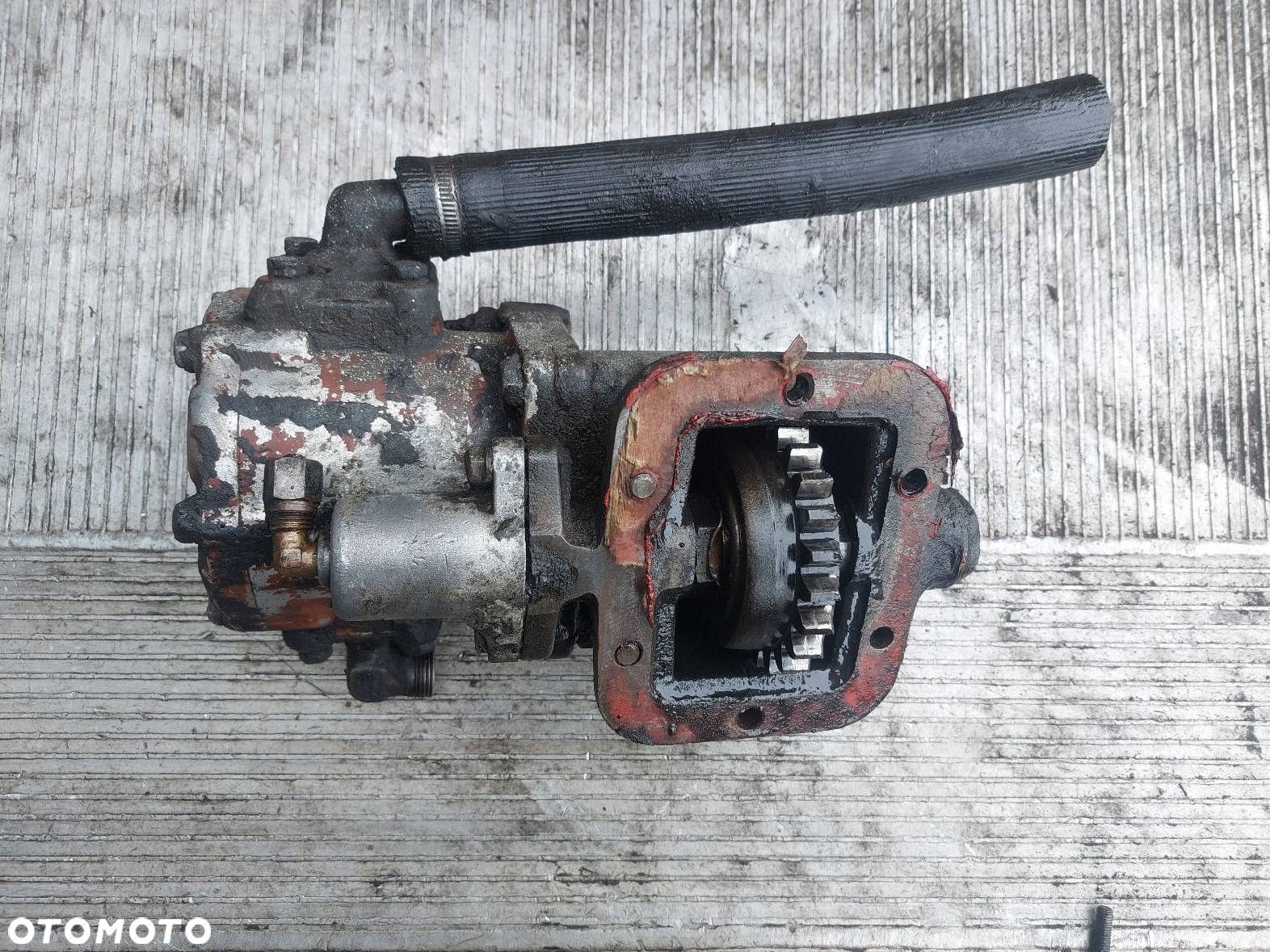 PRZYSTAWKA SKRZYNI HIPOWER + POMPA TŁOCZKOWA PZB 3161060100 KAMAZ - 1