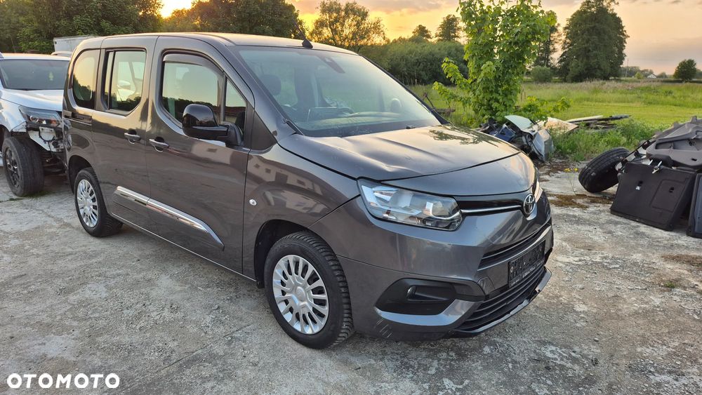 Toyota Proace City 1.2 D-4T Long 2,3t Active (bryg.) - 1