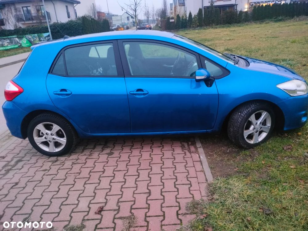 Toyota Auris 1.6 Premium - 4