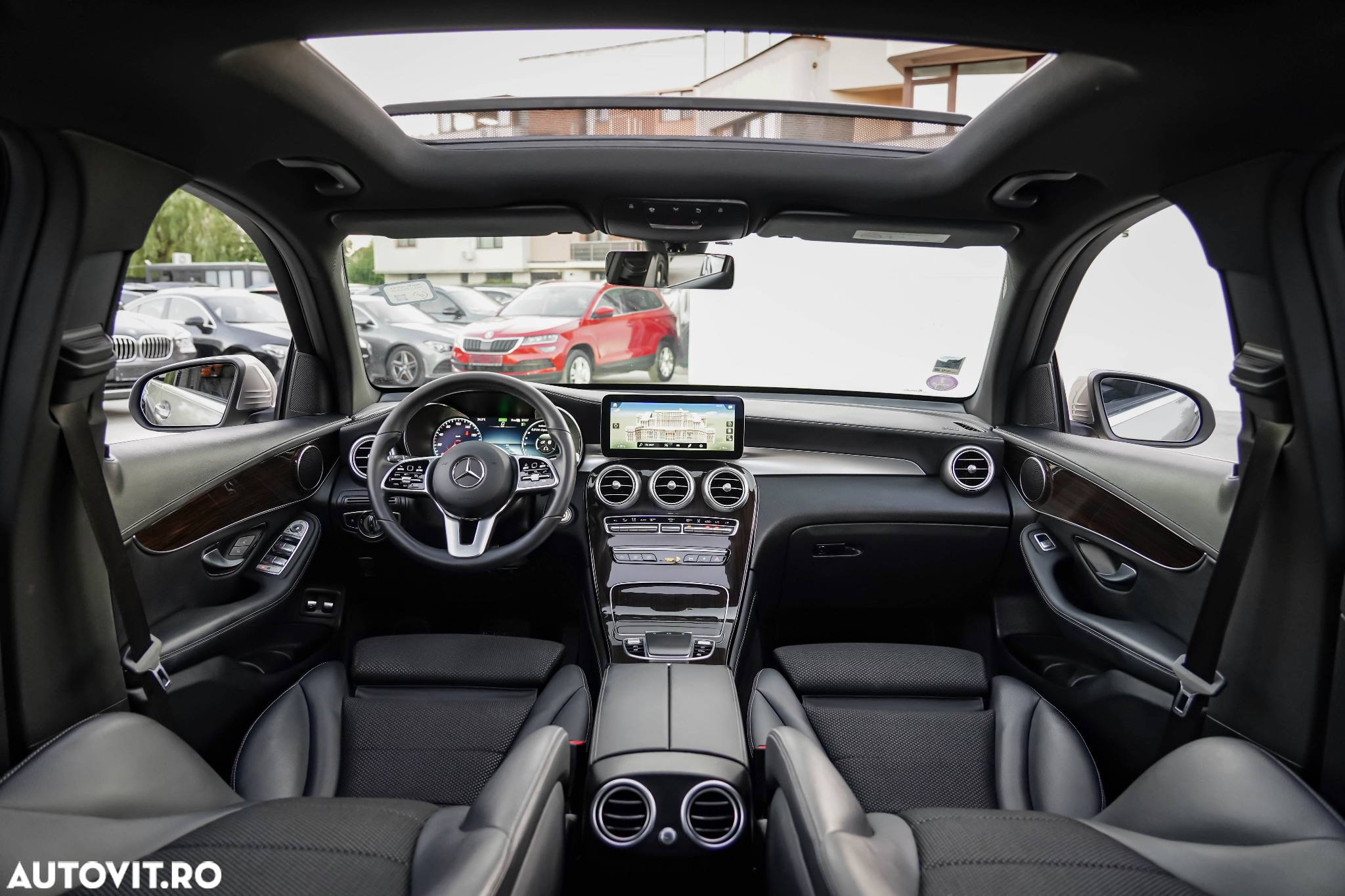 Mercedes-Benz GLC 300 e 4Matic 9G-TRONIC Exclusive - 5