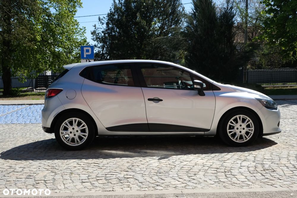 Renault Clio - 6
