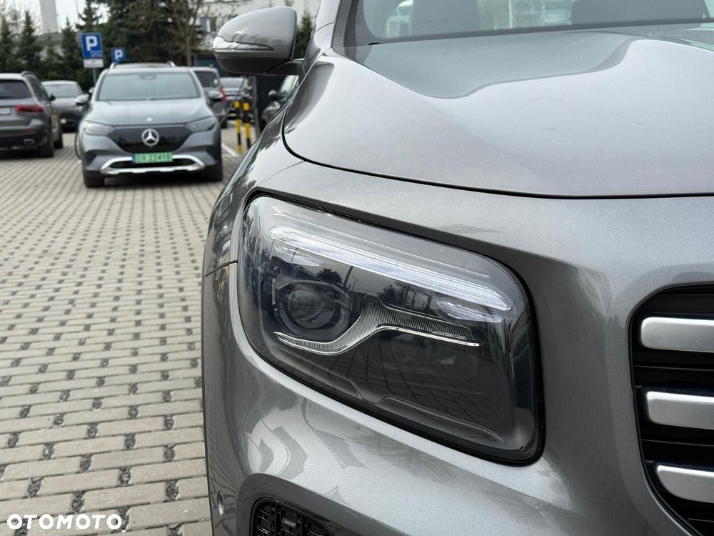 Mercedes-Benz GLB - 27