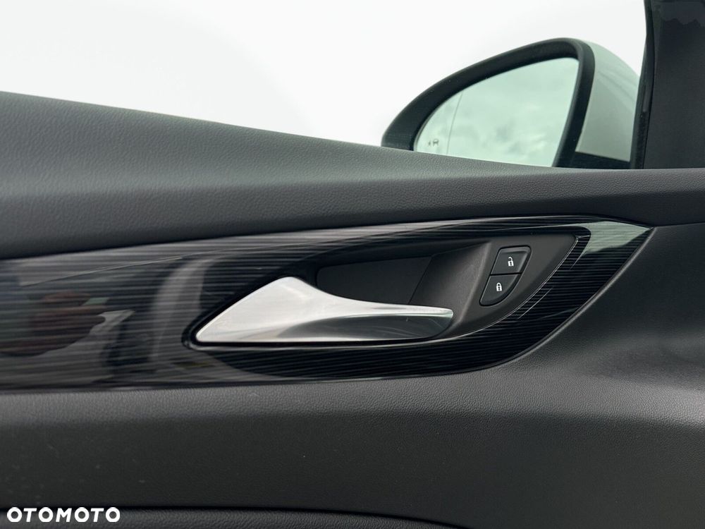 Opel Insignia 1.5 T Elite S&S - 25