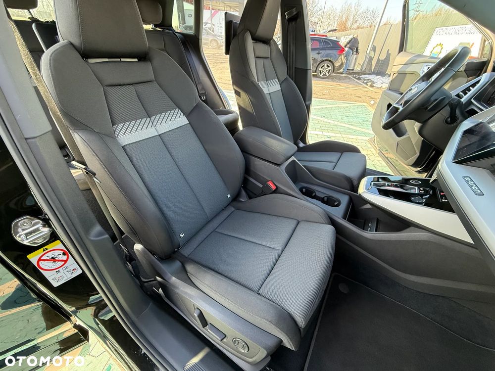 Audi Q4 e-tron 50 quattro - 11