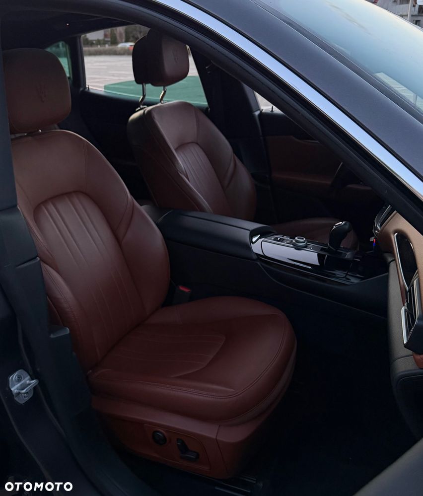 Maserati Levante Q4 GranLusso - 24