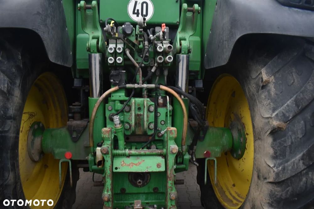 John Deere 7430 - 17