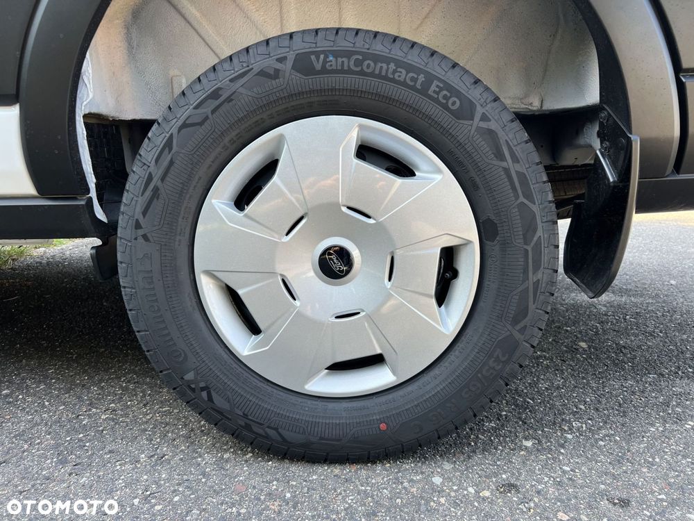 Ford Transit - 18