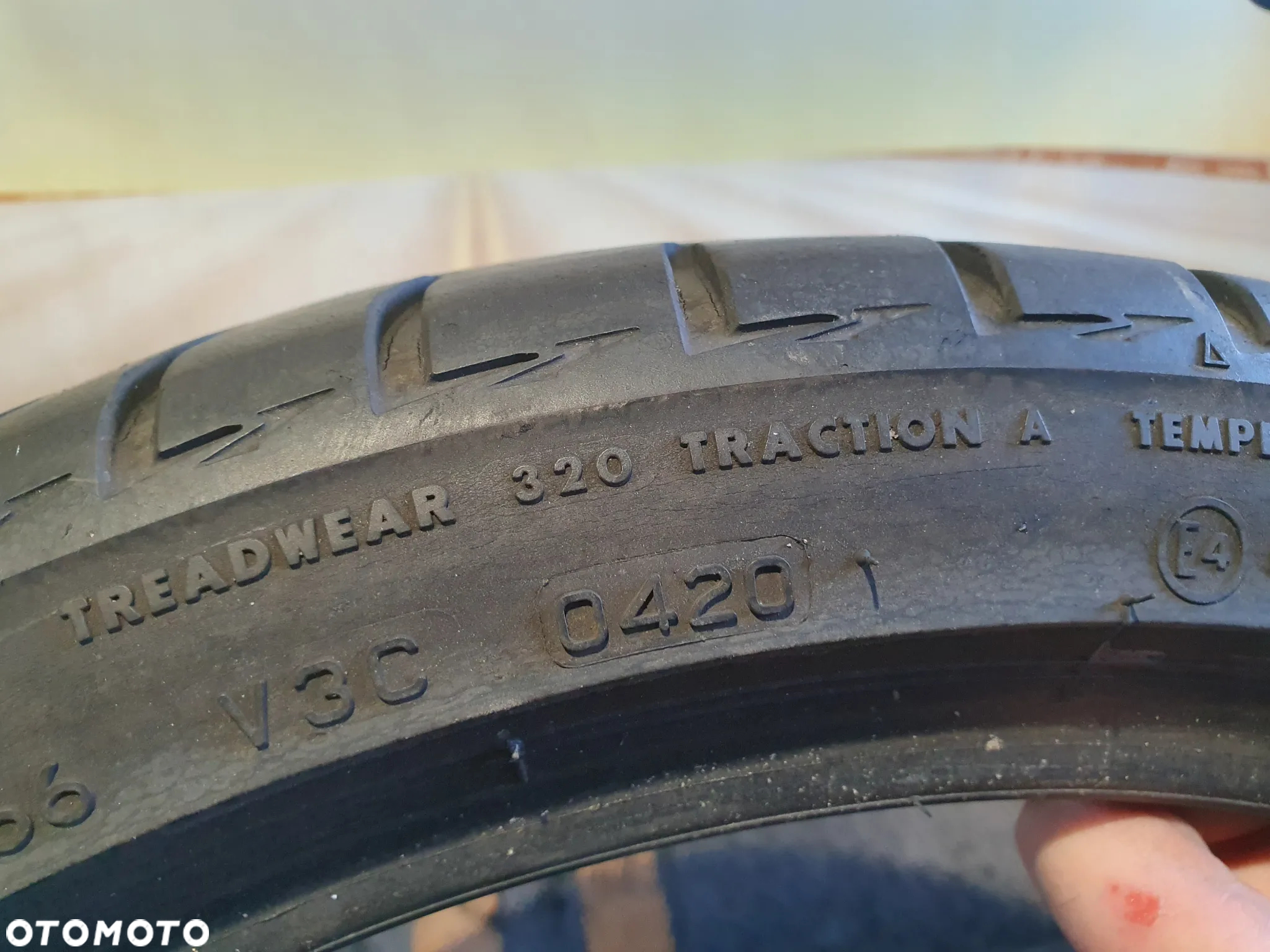 Opona pojedyncza Bridgestone Turanza T005  215/40/18 - 6