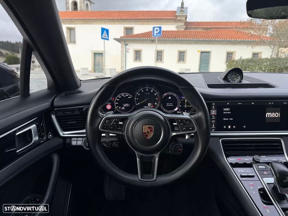 Porsche Panamera 4 E-Hybrid - 16