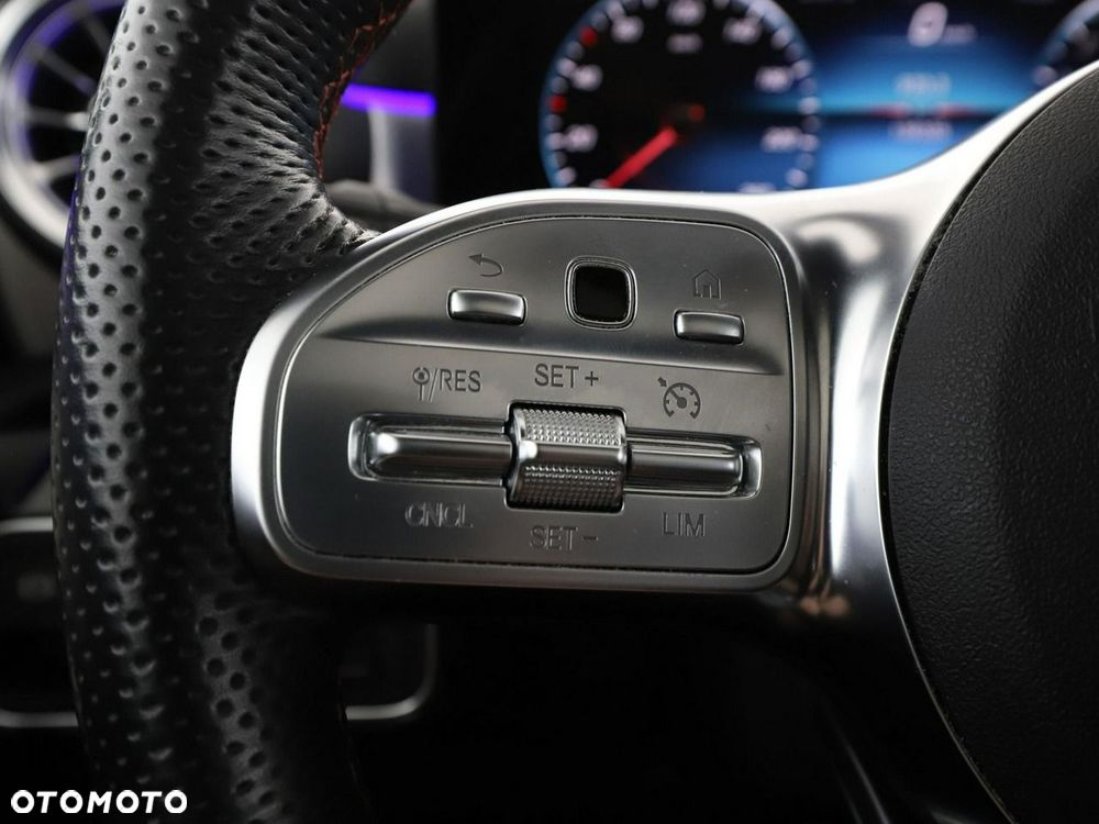 Mercedes-Benz CLA 250 e 8G-DCT AMG Line - 36