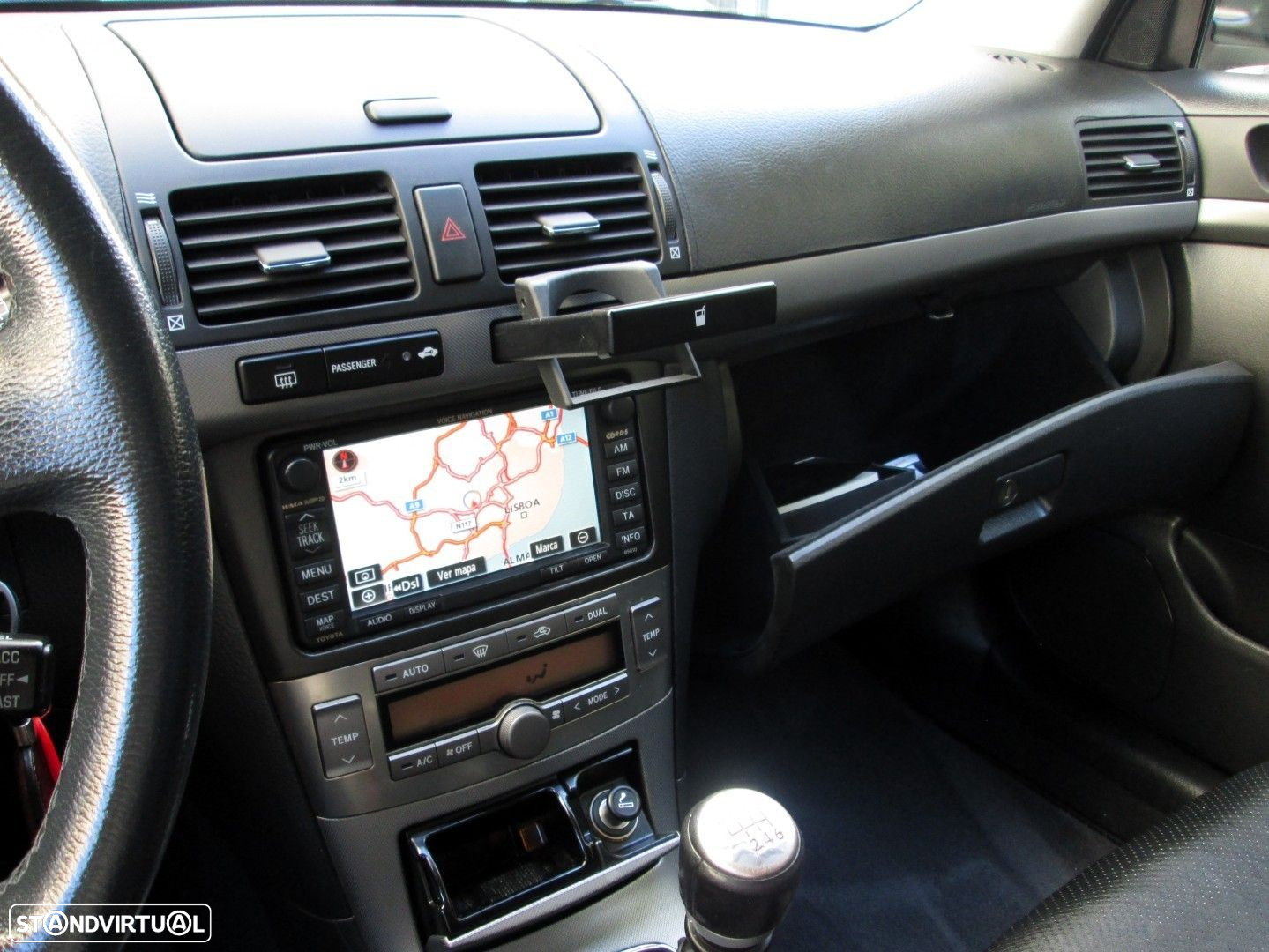 Toyota Avensis SW 2.0 D-4D Sol+GPS - 35