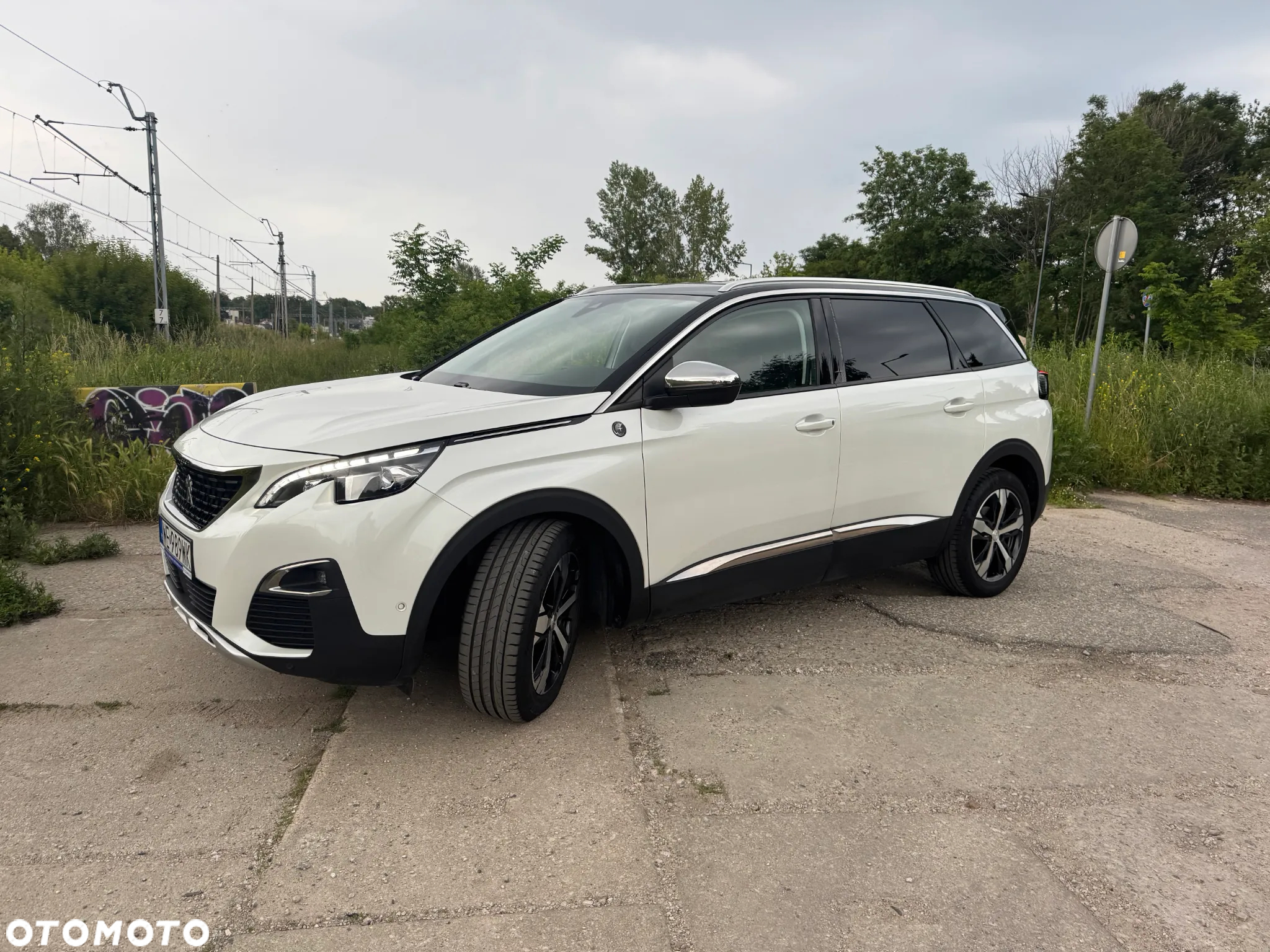 Peugeot 5008 - 8