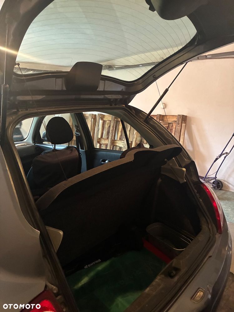 Nissan Micra - 13