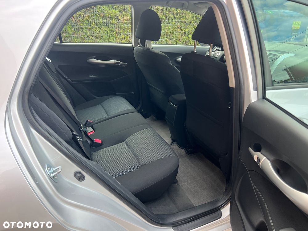 Toyota Auris - 22