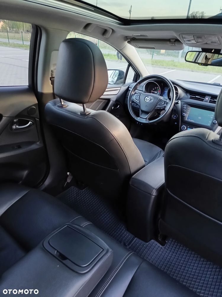 Toyota Avensis 2.0 Premium MS - 10