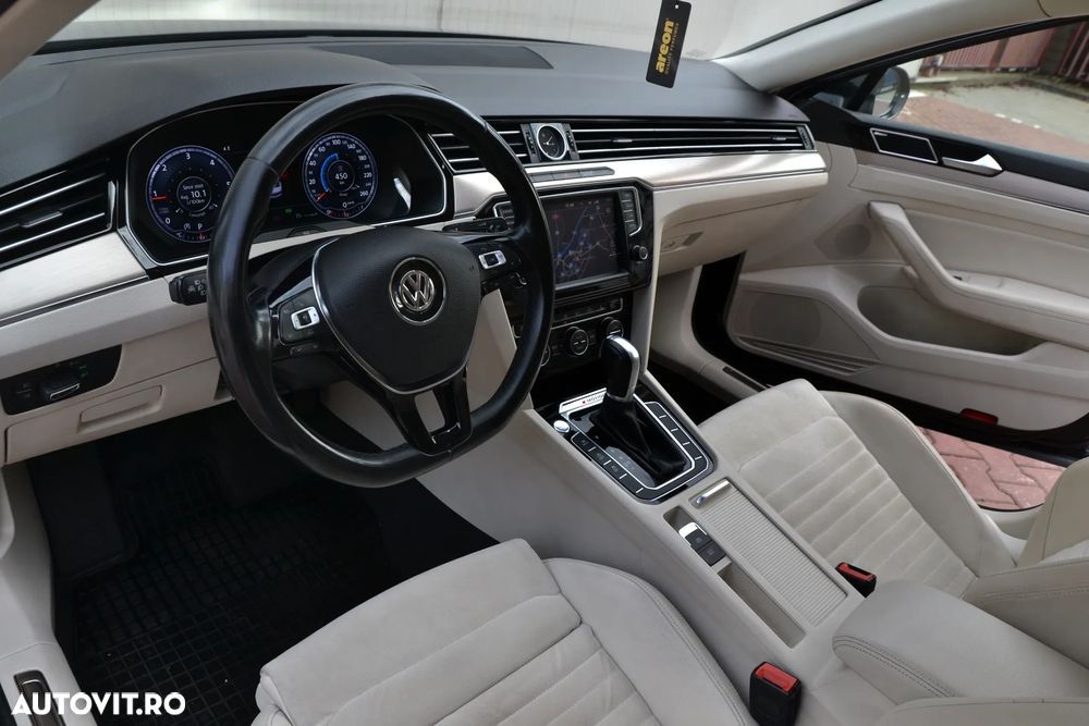 Volkswagen Passat 2.0 TDI DSG 4Motion Highline - 8