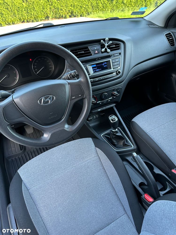 Hyundai i20 1.1 CRDi Passion - 8