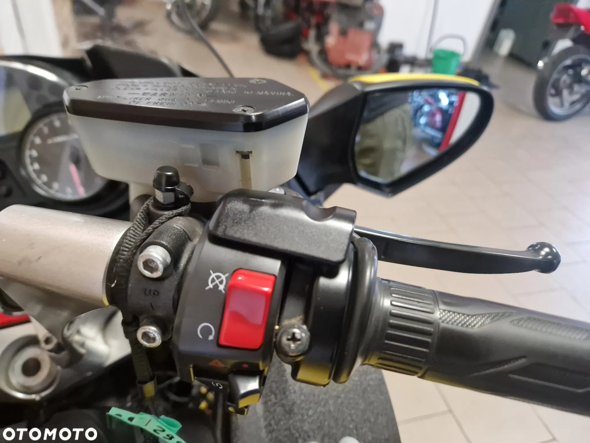Kawasaki GTR - 18