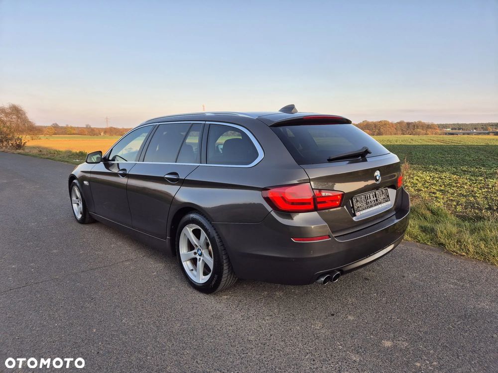 BMW Seria 5 520d Luxury Line - 2