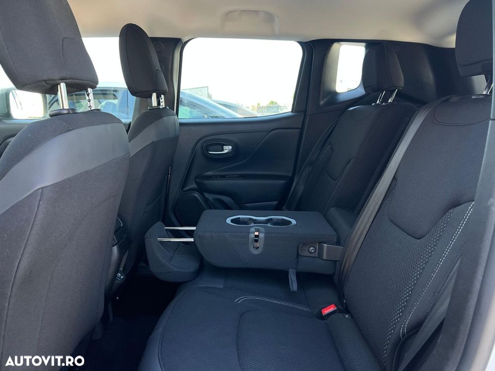 Jeep Renegade 1.3 T-GDI Limited - 32