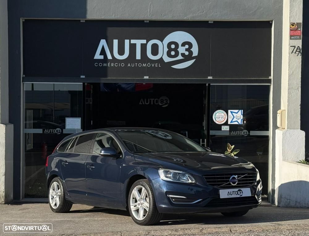Volvo V60 D6 Plug-In-Hybrid AWD Geartronic Summum - 1
