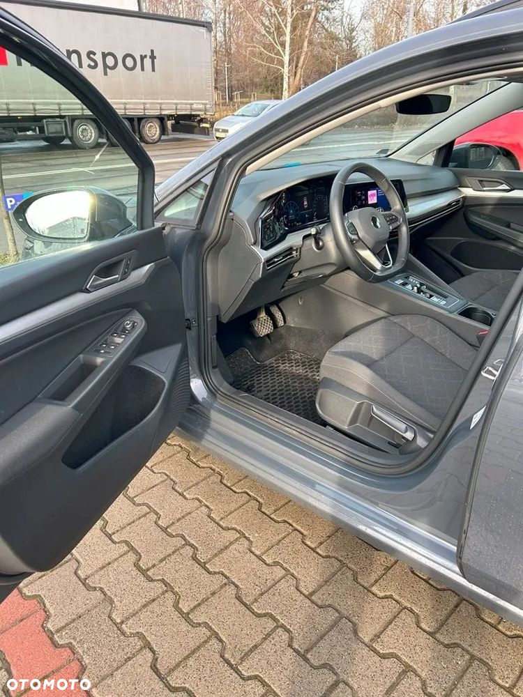 Volkswagen Golf - 10