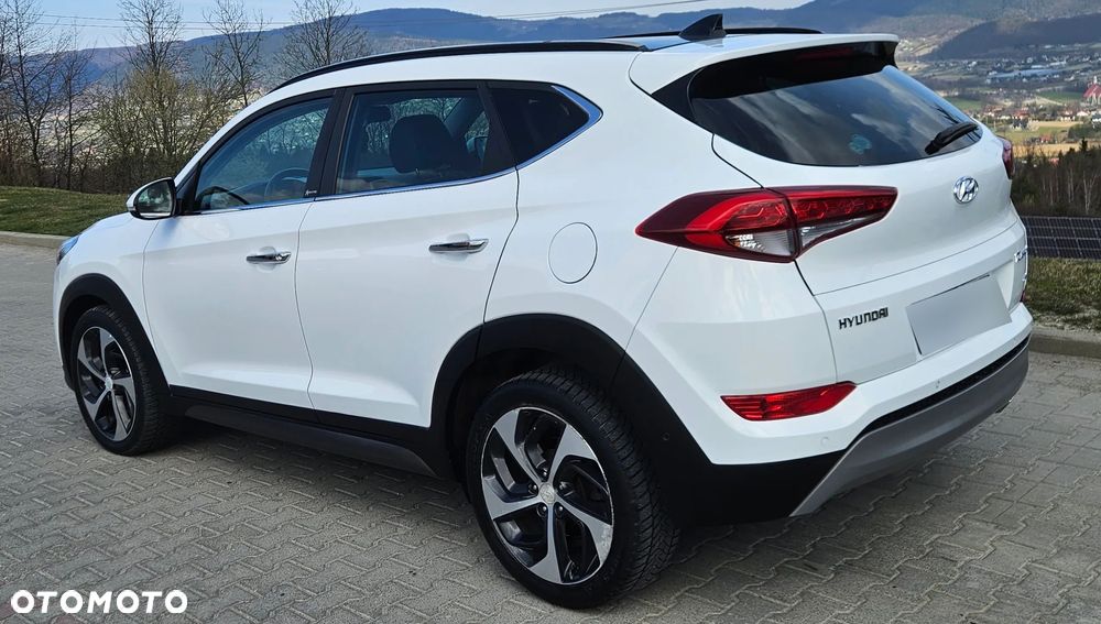 Hyundai Tucson 2.0 CRDI 4WD Automatik Premium - 3