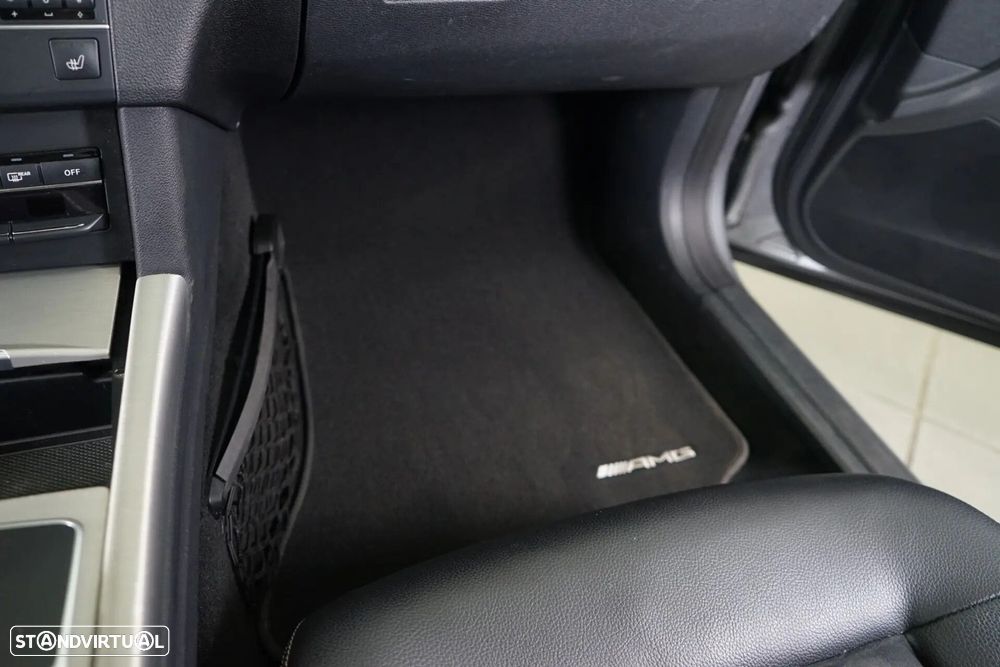 Mercedes-Benz E 220 CDi Avantgarde BlueEfficiency Auto - 37