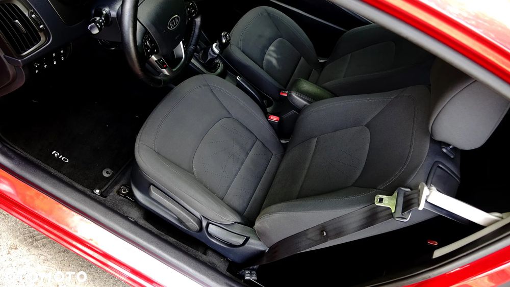 Kia Rio 1.4 Dream Team Edition - 4