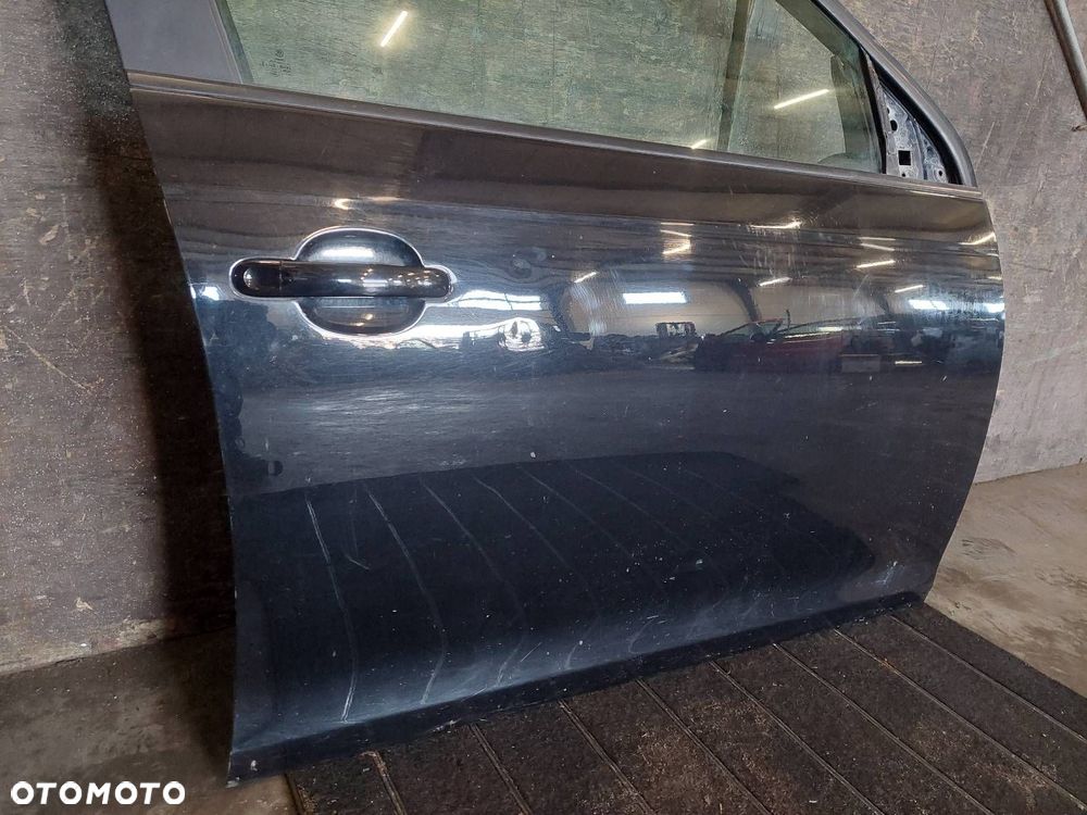 DRZWI KOMPLETNE PRAWY PRZÓD VOLKSWAGEN JETTA V SEDAN LC9X - 3