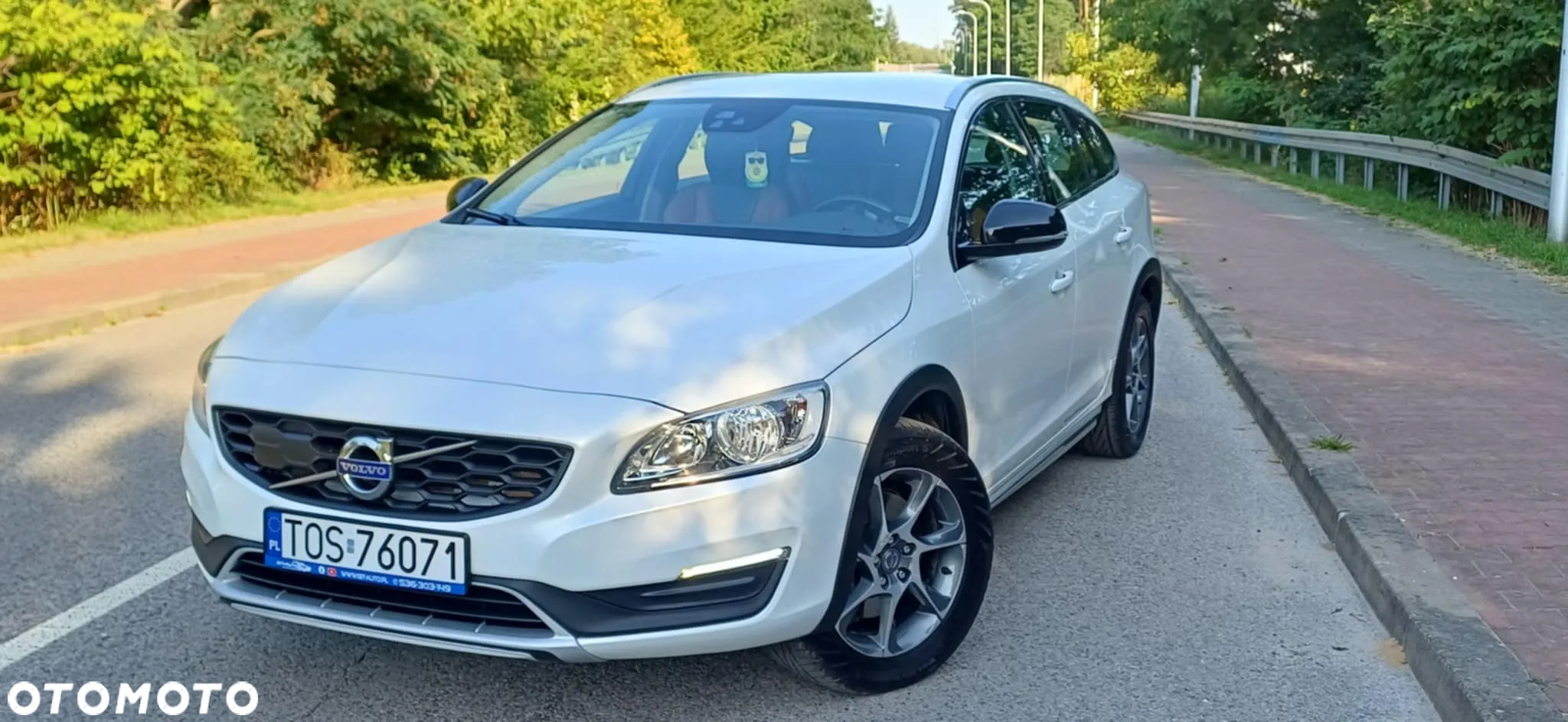 Volvo V60 Cross Country D3 Drive-E Momentum - 9