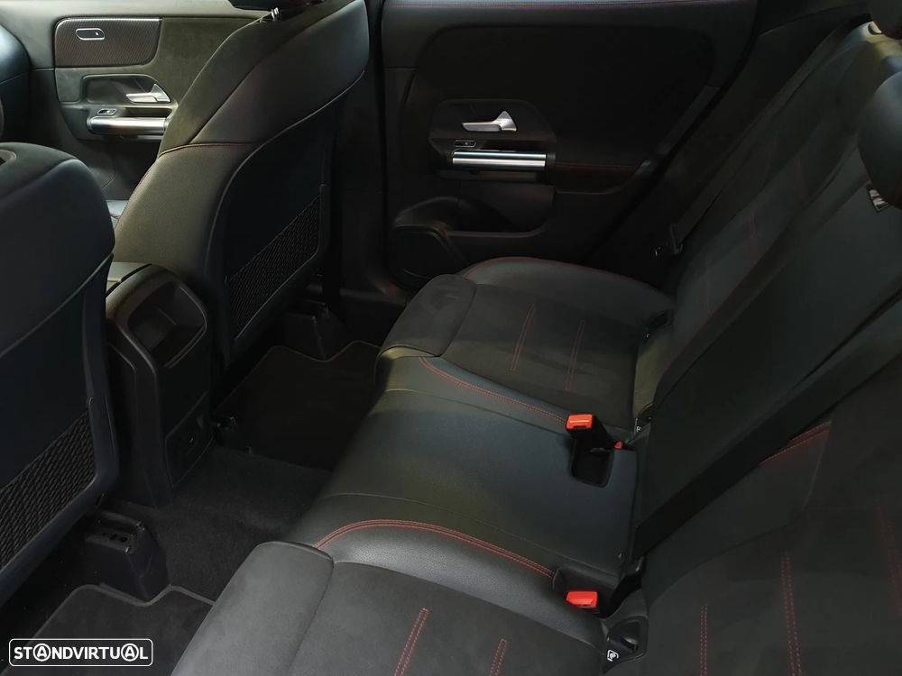 Mercedes-Benz GLA 200 7G-DCT Edition AMG Line - 22