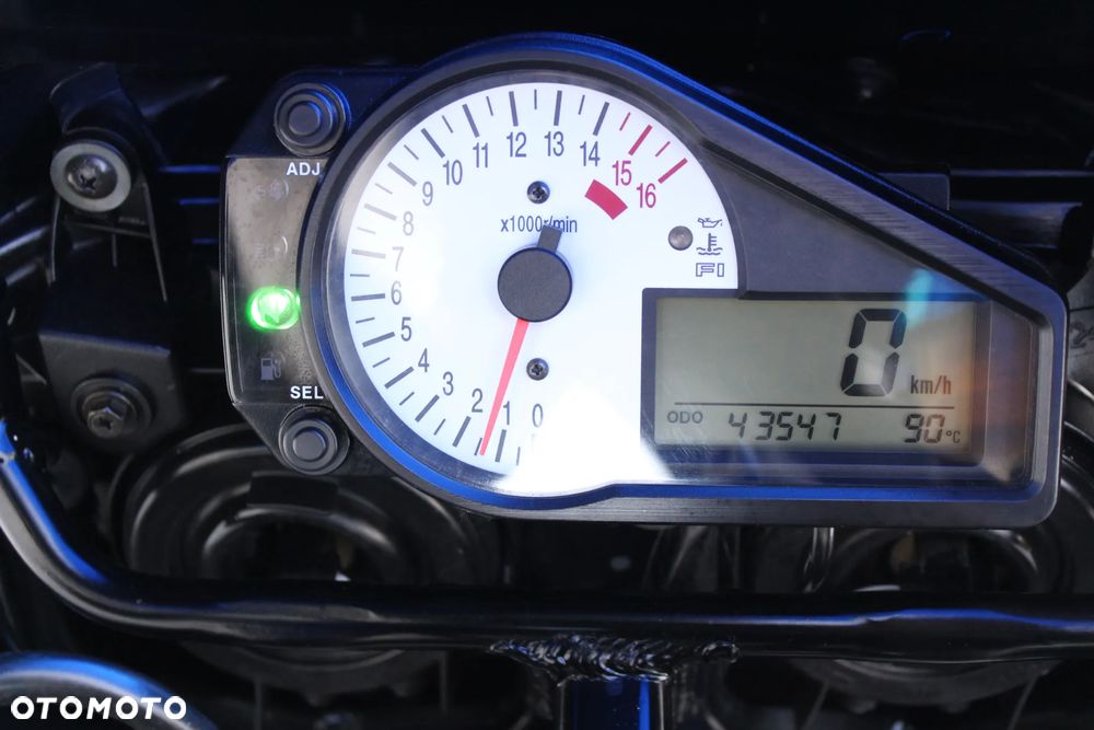 Suzuki GSX-R - 27