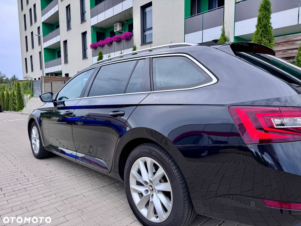 Skoda Superb 2.0 TDI L&K DSG - 27