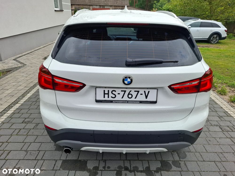 BMW X1 sDrive18d Sport Line - 4