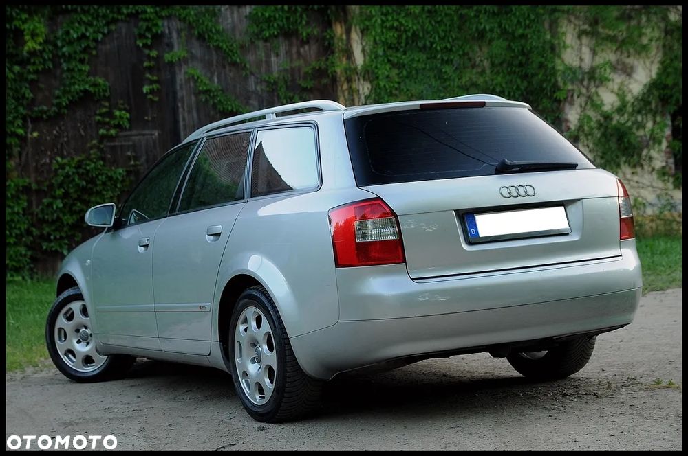 Audi A4 Avant - 22