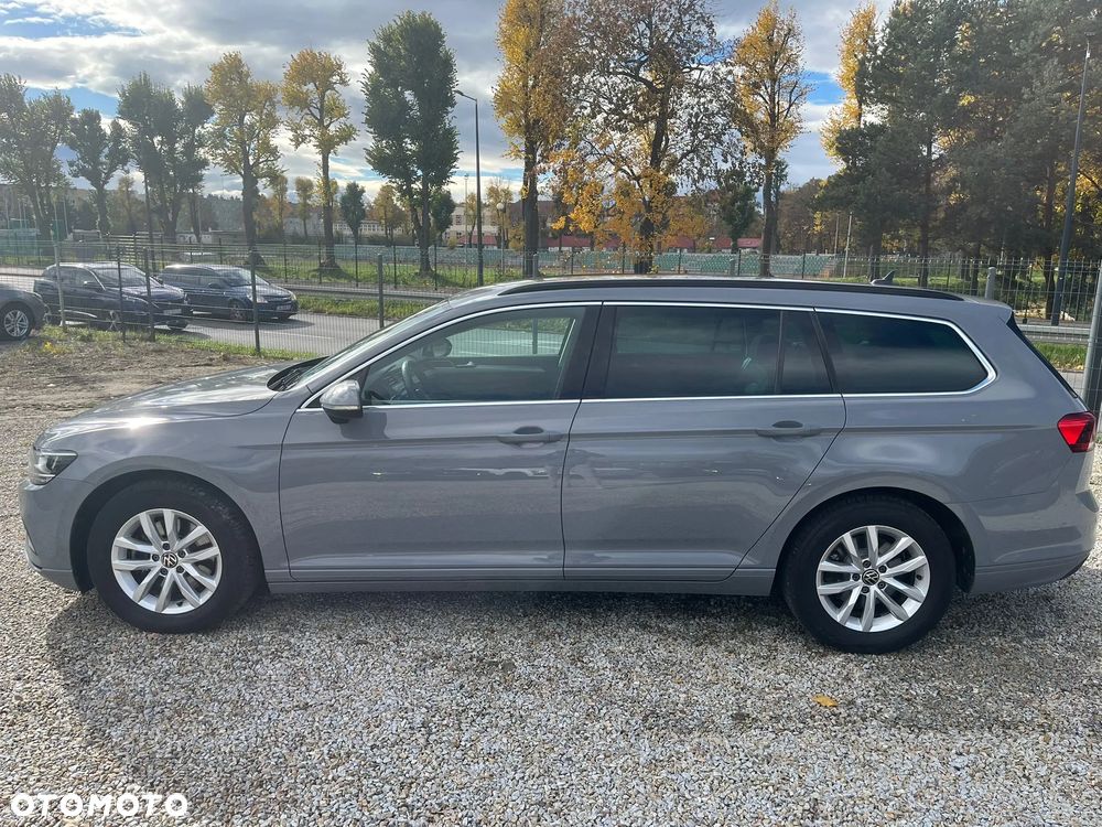 Volkswagen Passat - 4