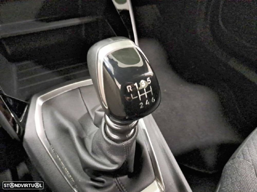 Peugeot 2008 1.2 Style - 22