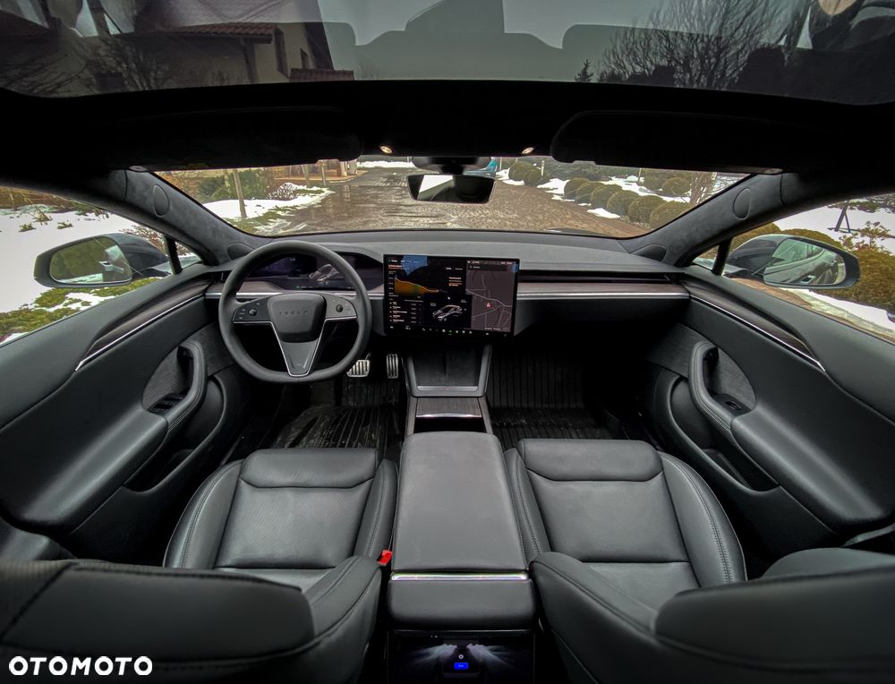 Tesla Model S - 25