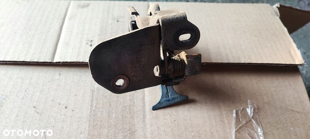 MERCEDES W203 RYGIEL ZAMEK MASKI A2038800164 - 3