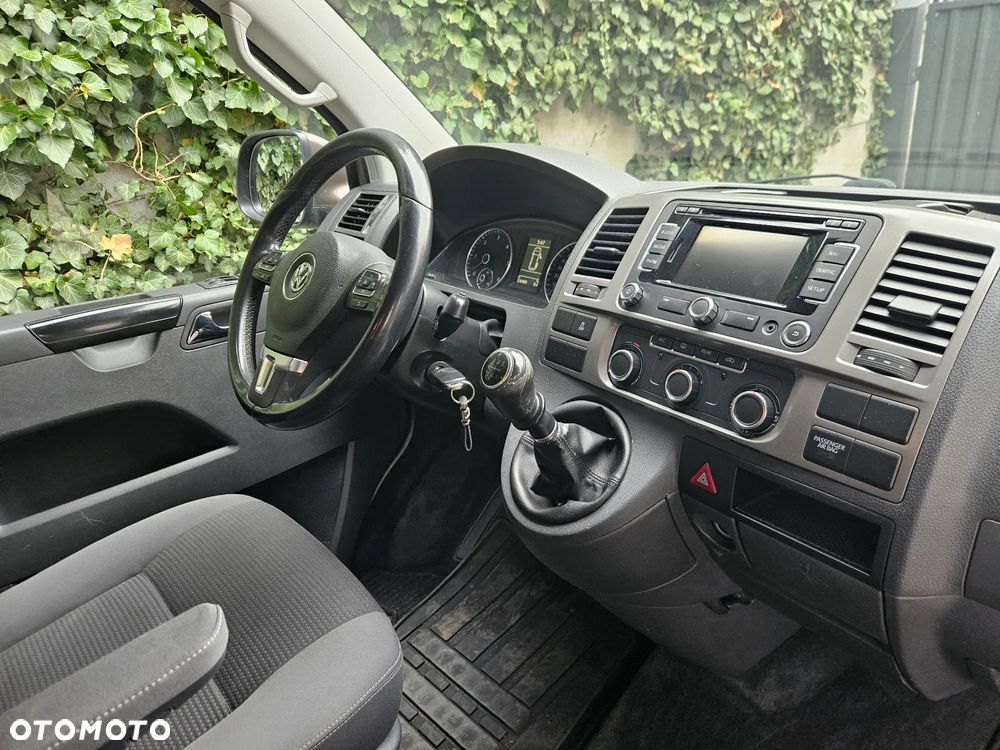 Volkswagen Multivan - 15