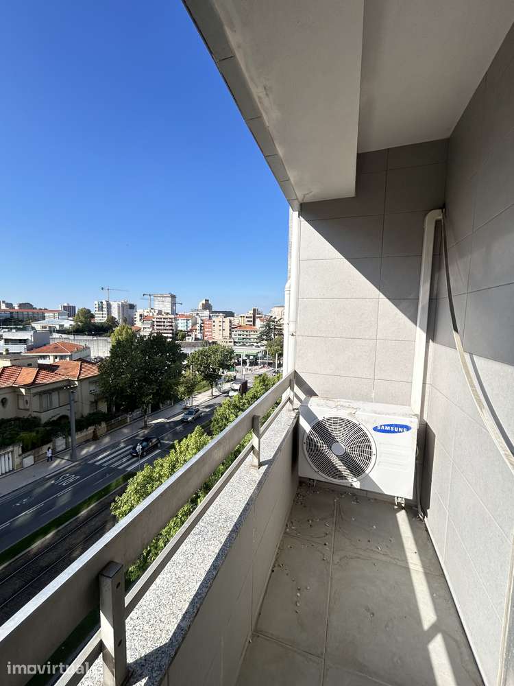 VENDE-SE T4 Mobilado e c/ Garagem, bem localizado,em Vila Nova de Gaia - Grande imagem: 5/20