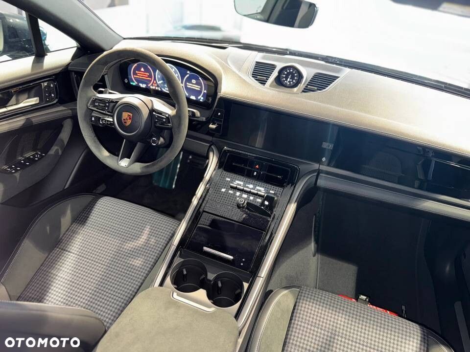 Porsche Panamera 4S E-Hybrid PHEV - 22