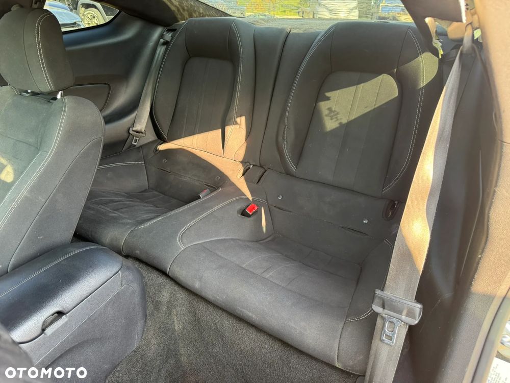 Ford Mustang Fastback 2.3 Eco Boost - 15